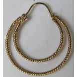 A single 9ct gold hoop earring 1.8g.