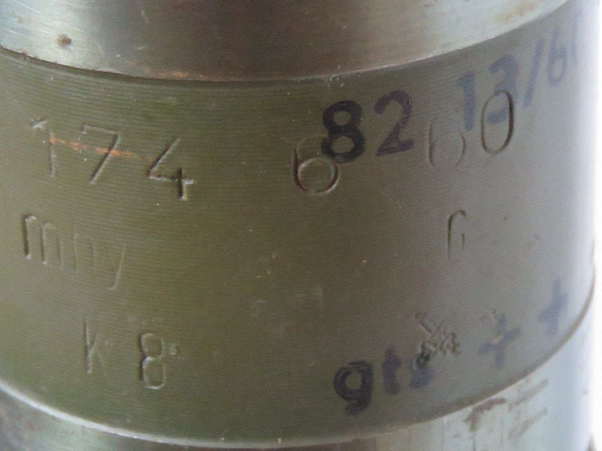 An inert 82mm NK 82 Bzk 59 shell with stencilling upon, approx. 95cm in length. - Image 4 of 4