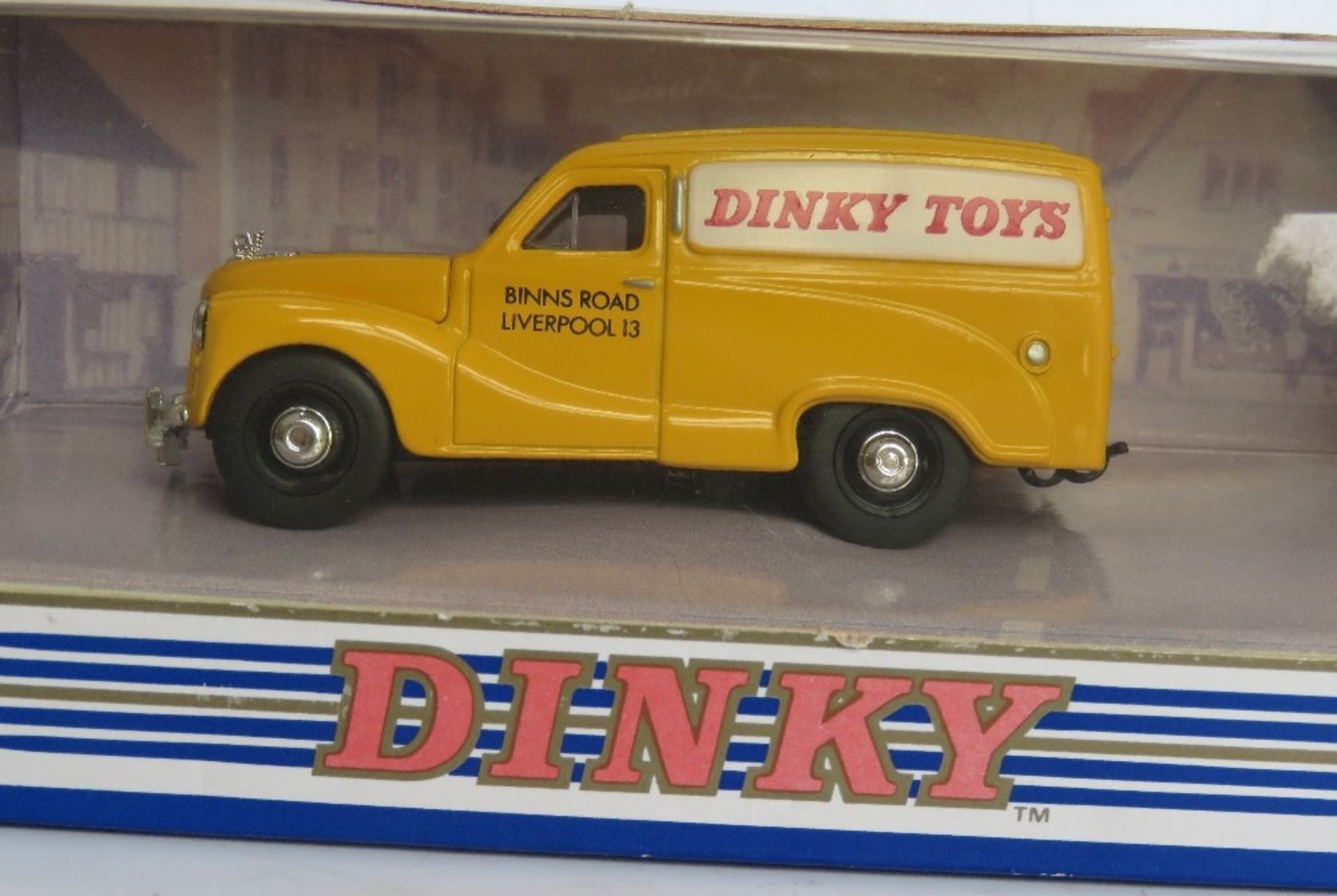 A Matchbox Dinky Toys 1953 Austin A4 Van - Image 2 of 3