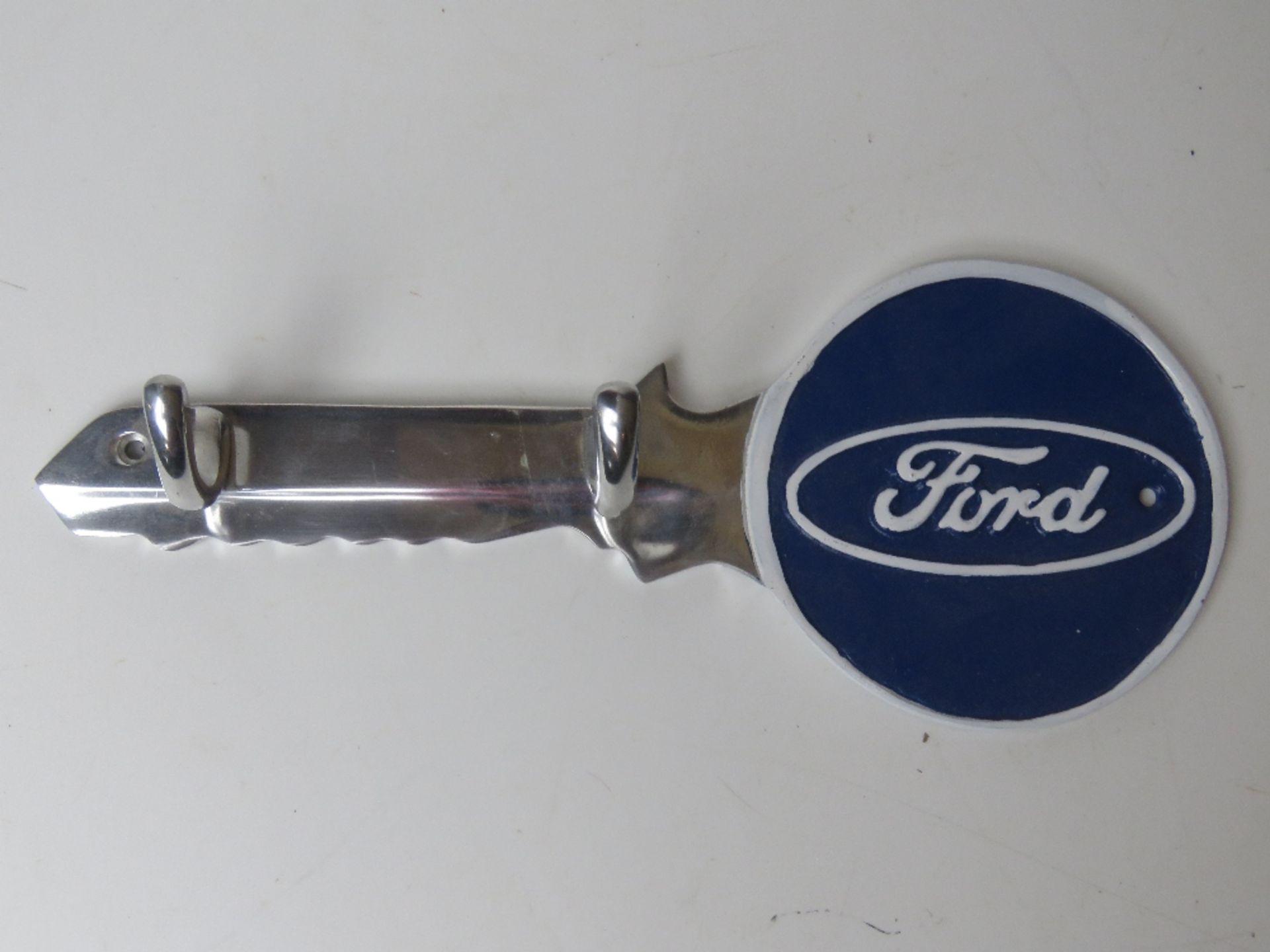 A contemporary aluminium Ford double hoo