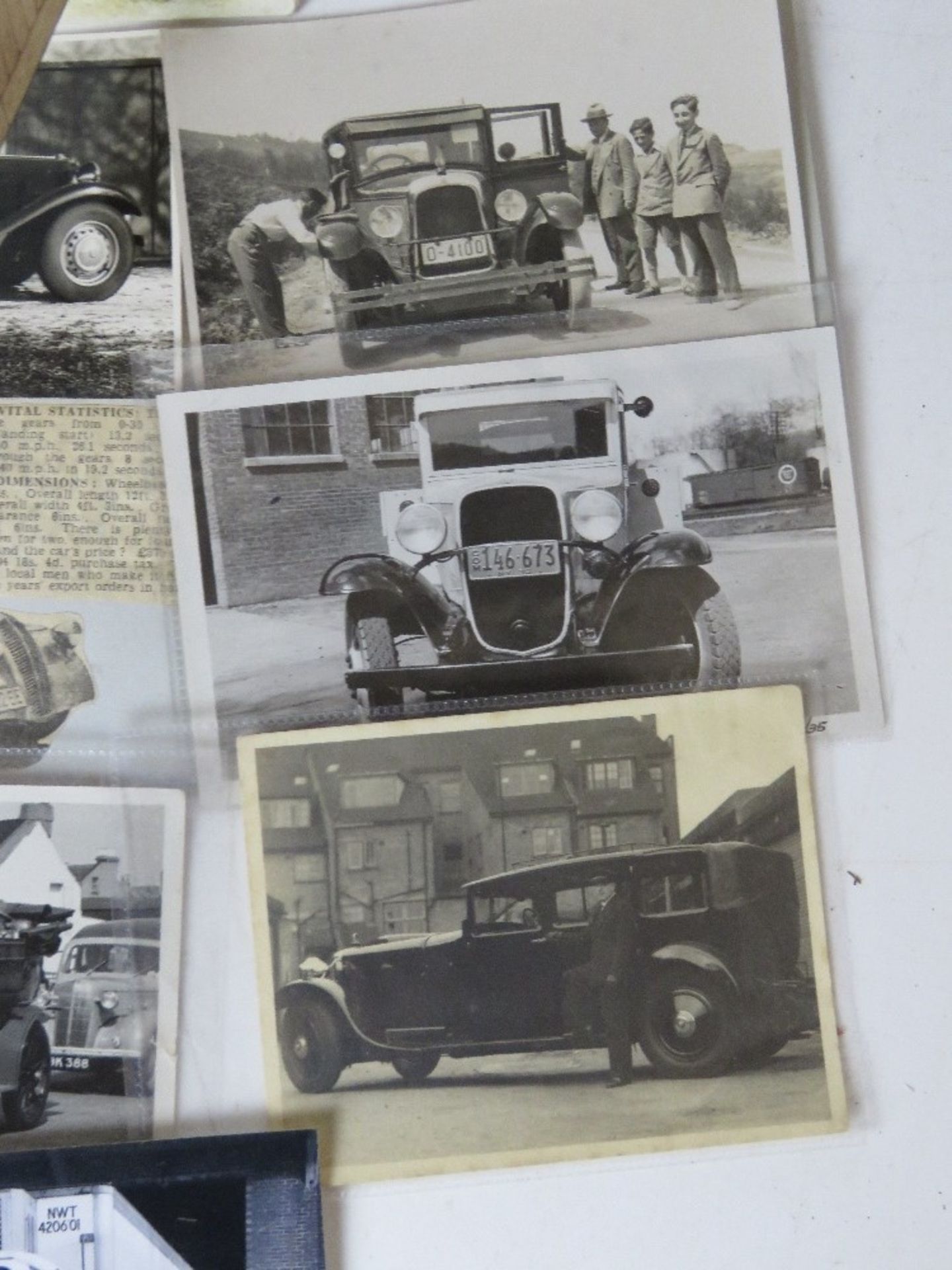 A quantity of assorted motoring themed p - Image 5 of 6