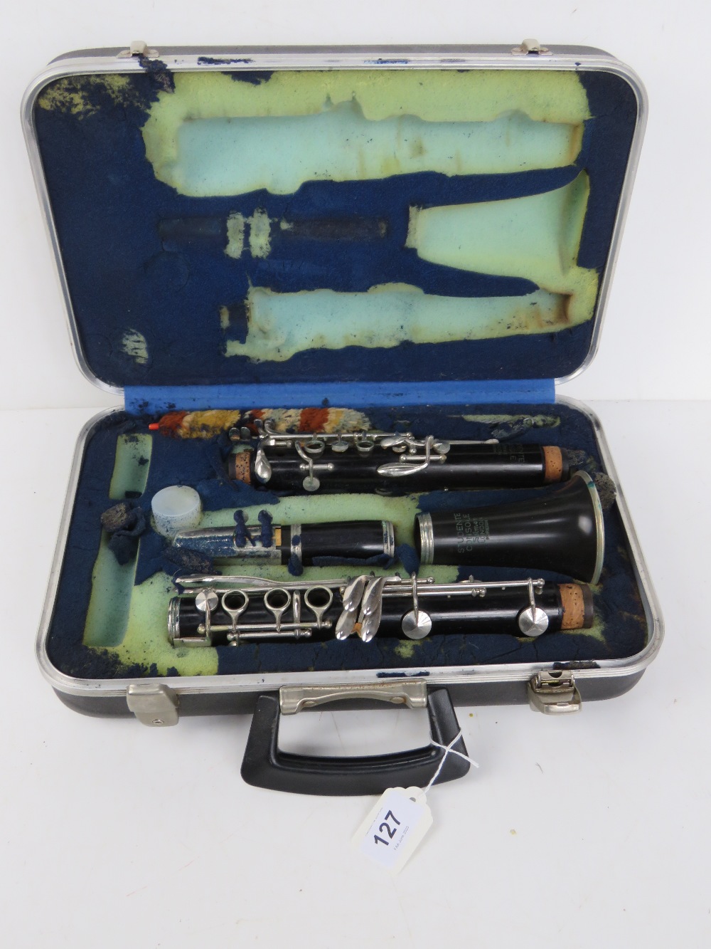 A Studente console Clarinet , a/f in hard case.