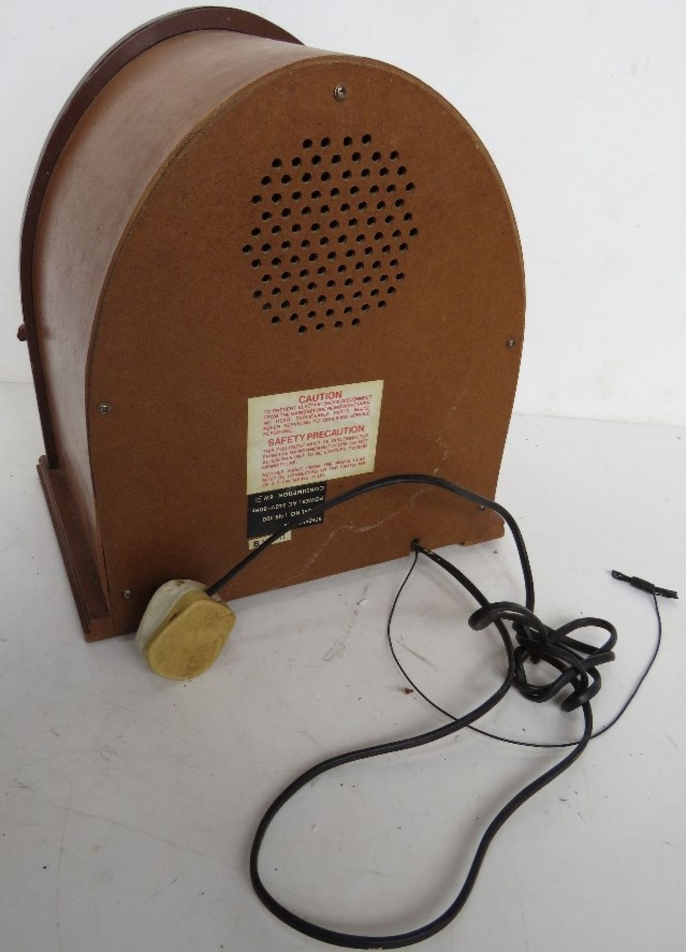 A Steepletone Radio. Disclaimer - all items in this sale are sold as untested without guarantee. - Image 2 of 3
