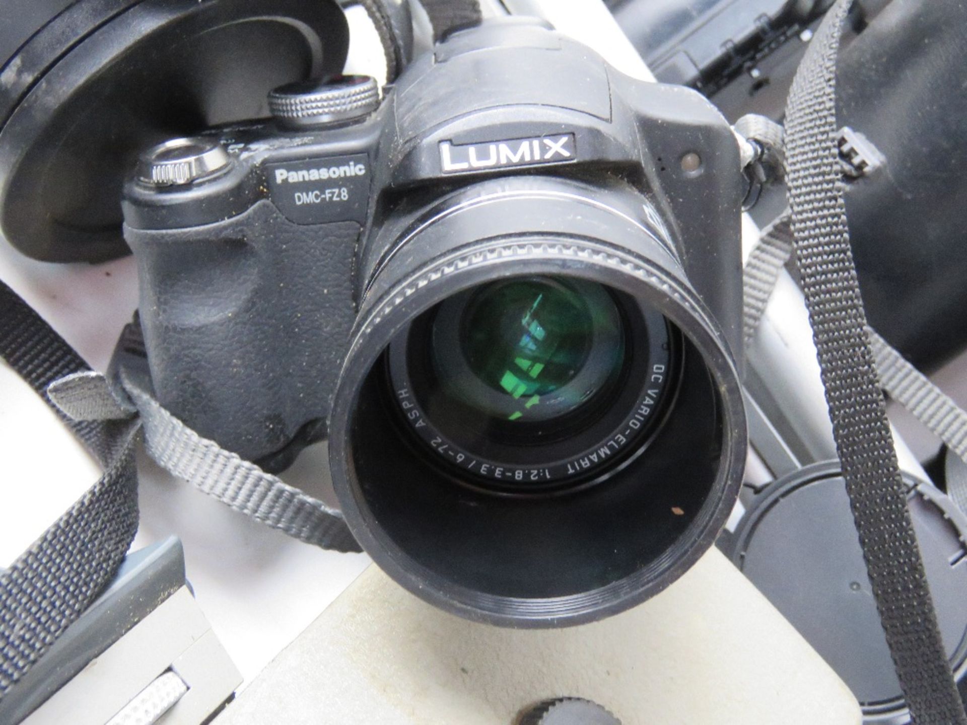 A quantity of cameras and equipment inc Tamron Lens, Panasonic Lumix, Minolta Dymax, Canon E05, - Image 3 of 8