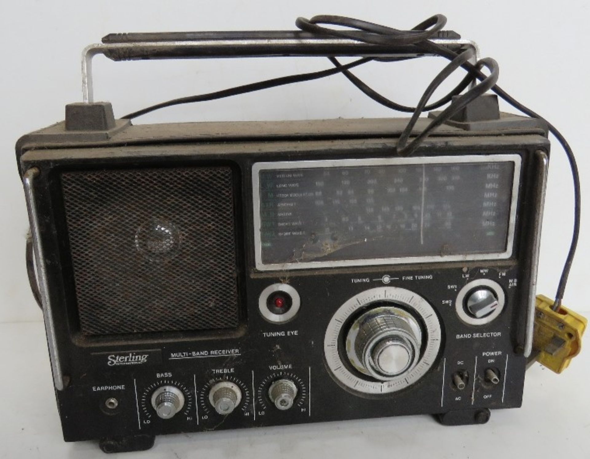 A Sterling Multidashband receiver model HA5900.