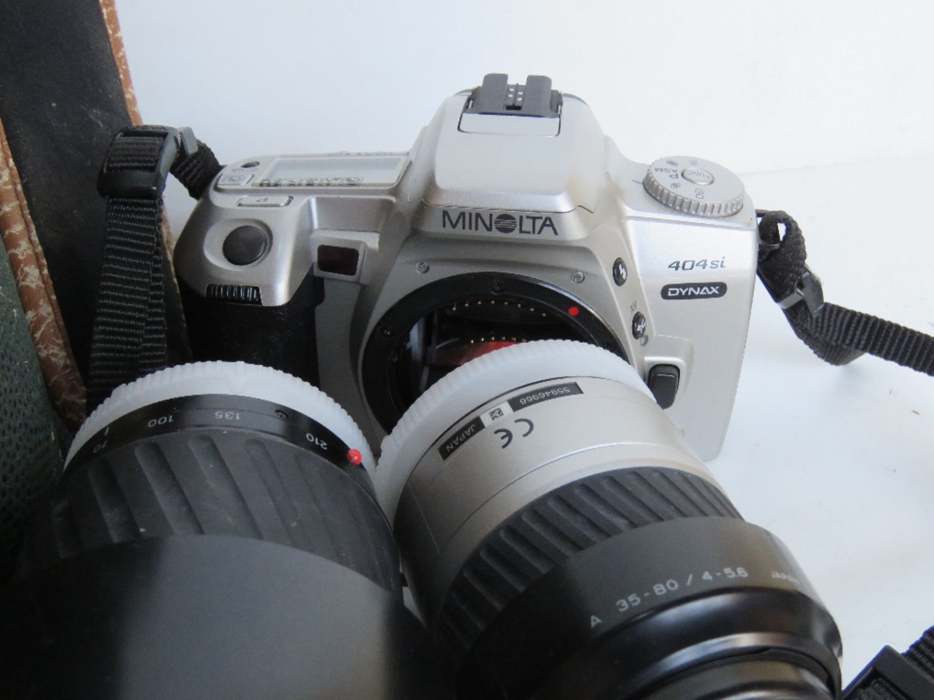 A Minolta 404SI camera with lenses, Cobra flash, etc. - Image 5 of 6