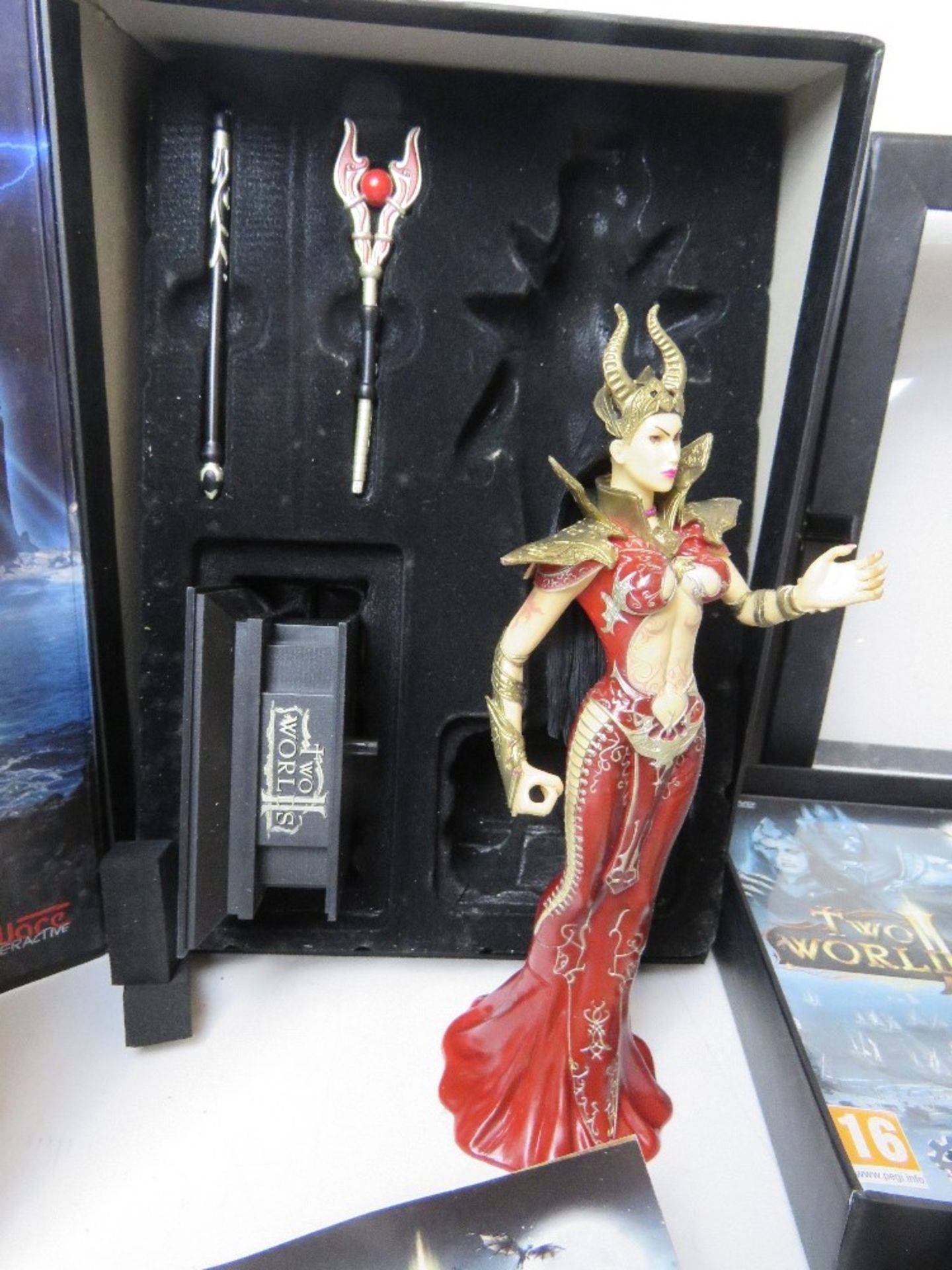 A Two Worlds II Topware Interactive game with artbook at figurine in 'Royal Edition' box. Box a/f. - Image 3 of 4