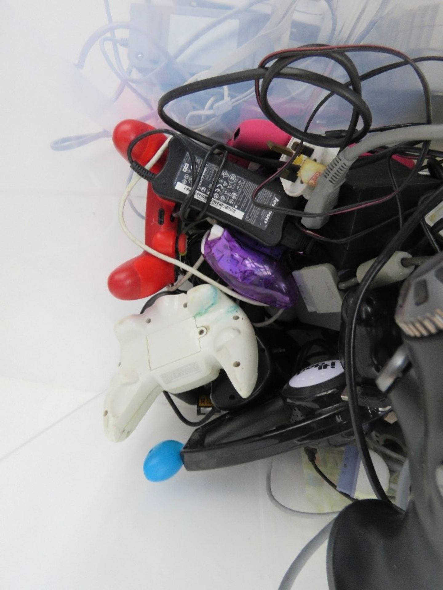 A quantity of assorted video games, accessories, inc a Wii console, Playstation EyeToy, - Image 6 of 7