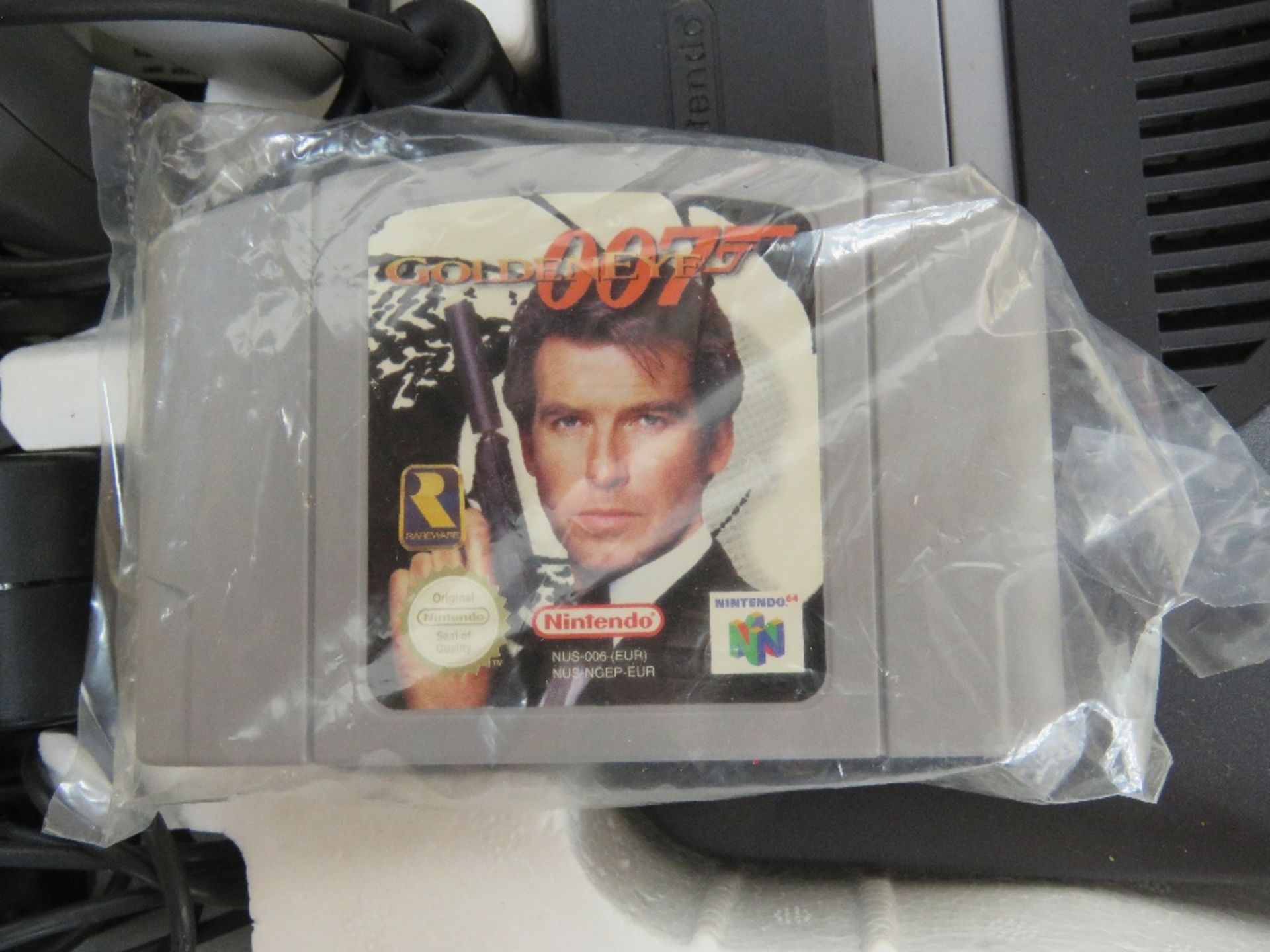 A Nintendo 64 in original box with controller and GoldenEye 007 game. Box a/f. - Image 2 of 3