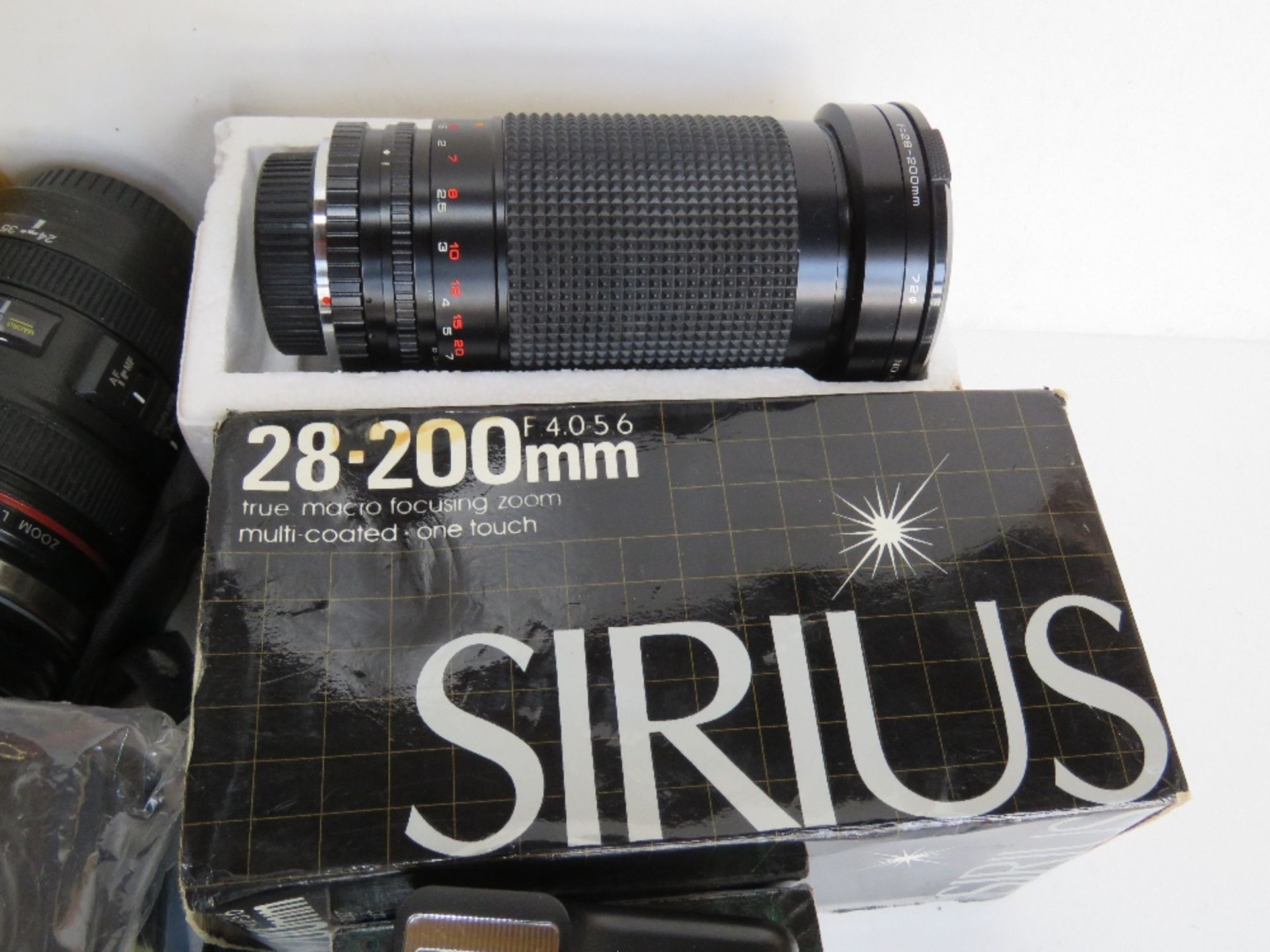 A quantity of camera equipment inc lenses by Sirius, Vivita, Prinzflex, a Sumpak Auto114 flash, etc. - Image 5 of 8