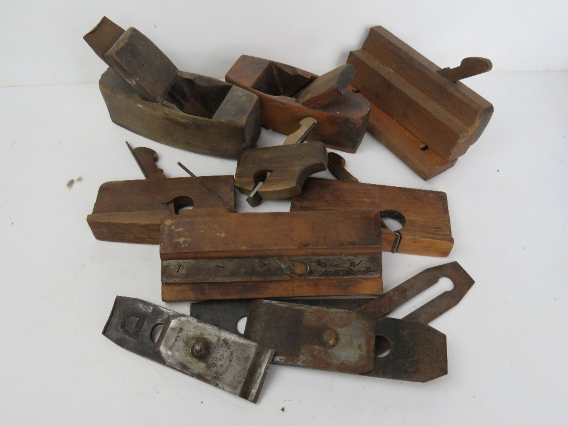 A quantity of vintage wooden planes. Collection of this item is from our Lower Boddington Saleroom.