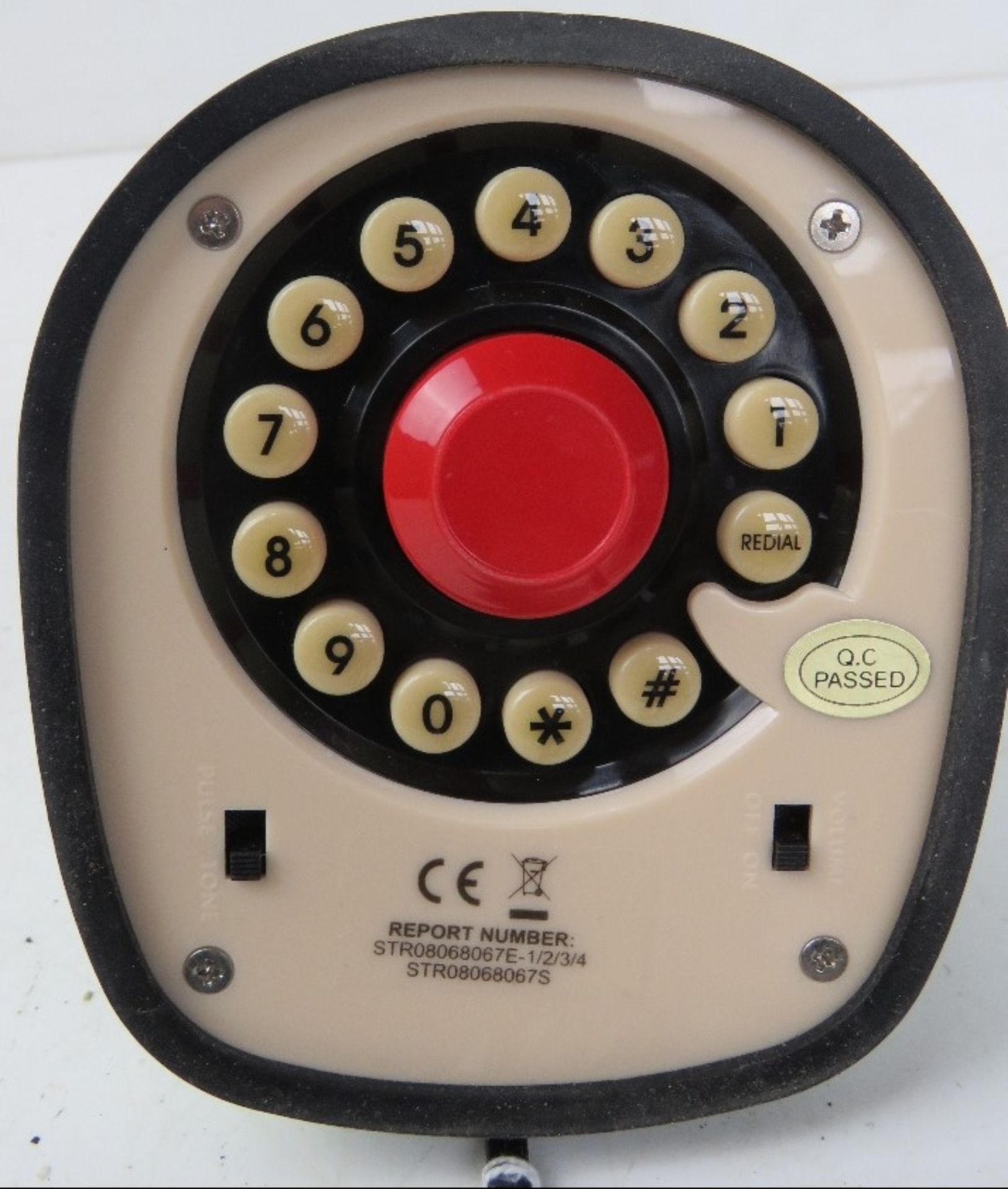 A contemporary avocado green push button Rotary style telephone. - Bild 2 aus 2