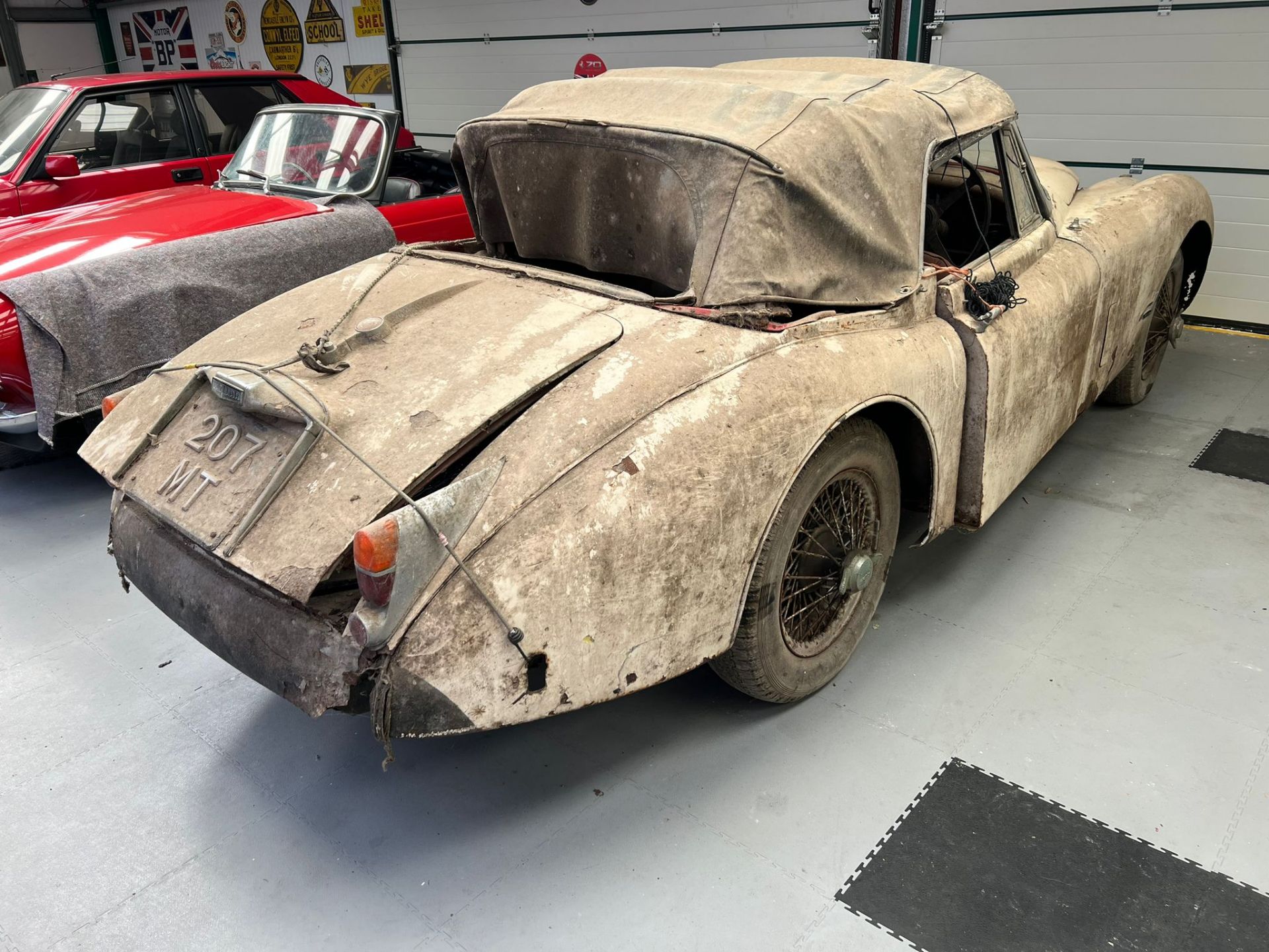 Jaguar XK150 3.4 Drop Head Coupe 1958 Barn Find. Matching numbers. - Image 7 of 14