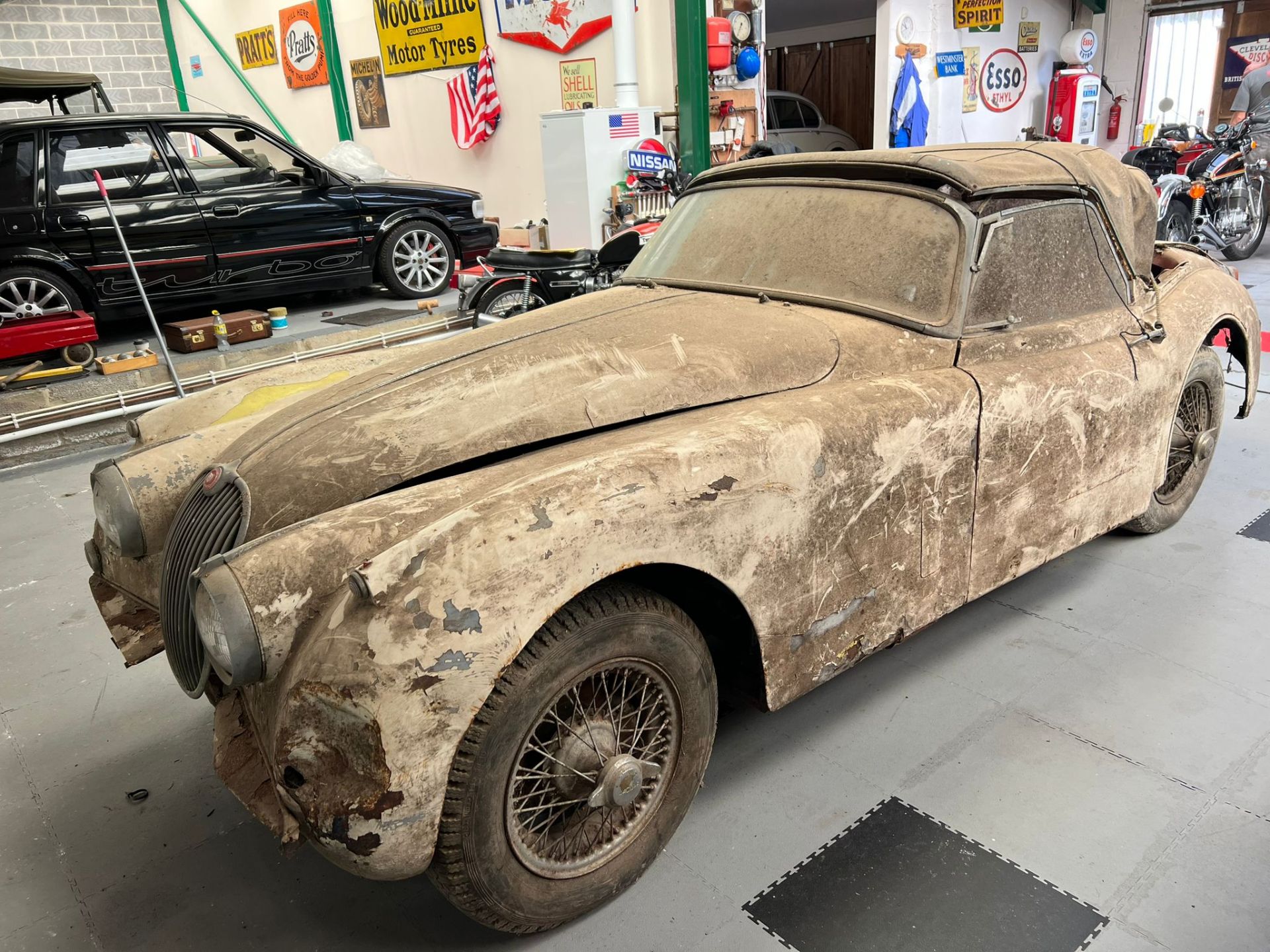 Jaguar XK150 3.4 Drop Head Coupe 1958 Barn Find. Matching numbers. - Image 4 of 14