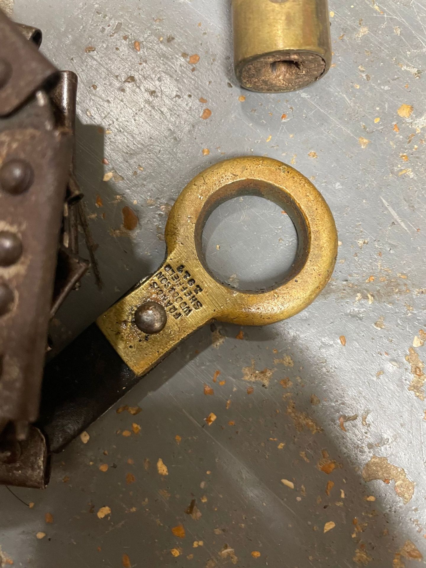 A WWI British Engineers saw in leather carry case, dated 1916. This lot will be available to collect - Image 4 of 5