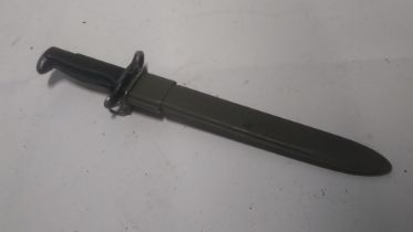 A US M1 bayonet and scabbard. This lo