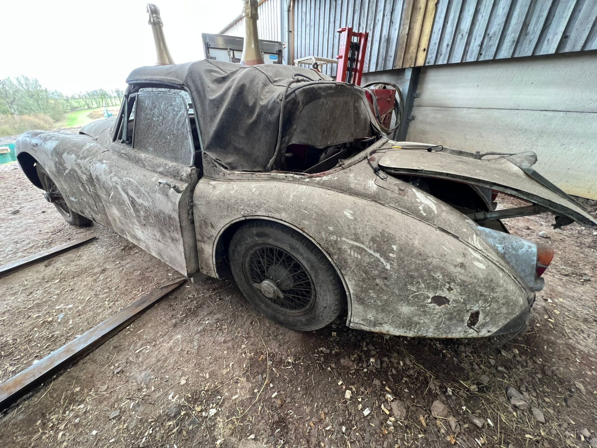 Jaguar XK150 3.4 Drop Head Coupe 1958 Barn Find. Matching numbers. - Image 25 of 27