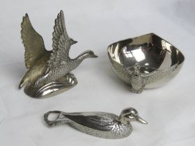 Duck themed silver plated set including bowl and bottle opener.