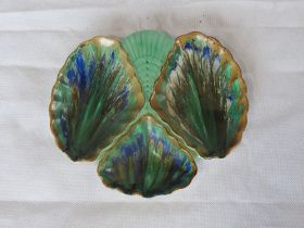 A Shelley leaf pattern dish.