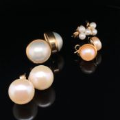 FOUR VARIOUS PAIRS OF CULTURED PEARL EARRINGS. TWO PAIRS WITH 9ct GOLD HALLMARKS, ONE PAIR STAPED