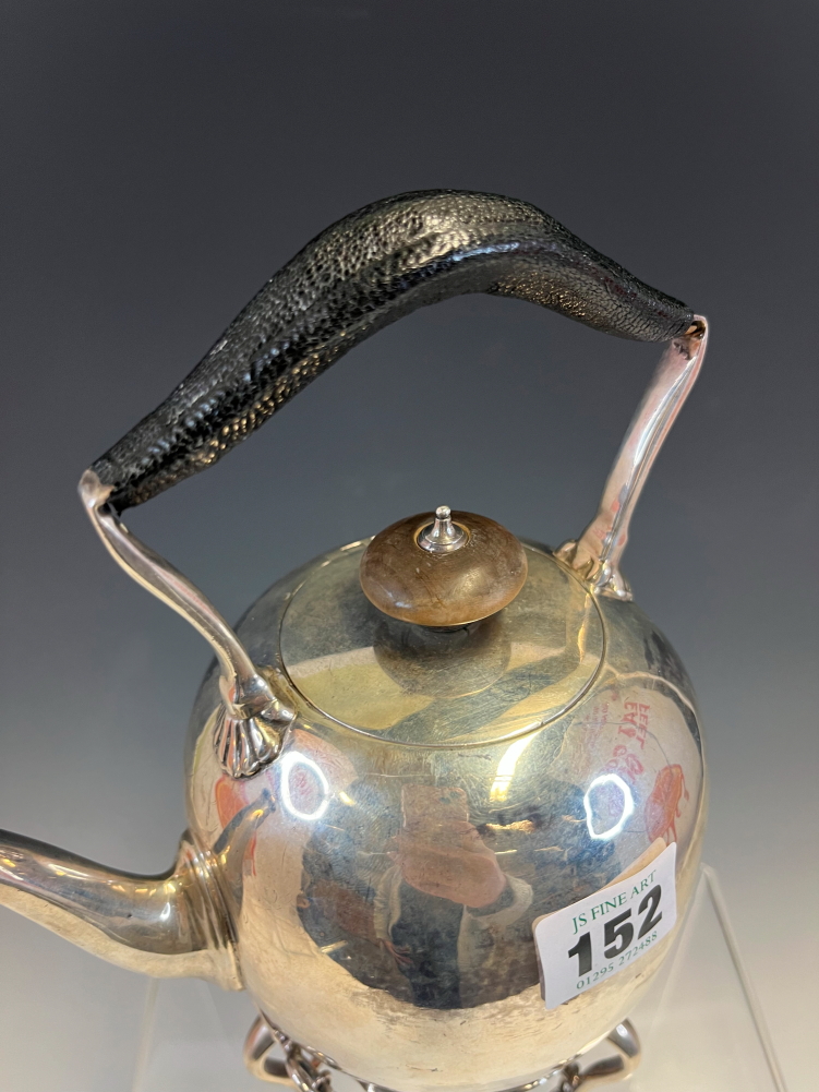 A SILVER KETTLE, BURNER AND STAND BY SAMUEL WHITFORD, LONDON 1764, THE KETTLE WITH BLACK LEATHER - Image 3 of 10