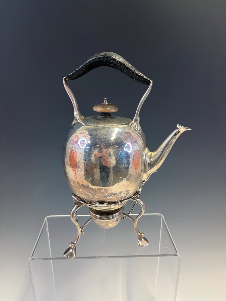 A SILVER KETTLE, BURNER AND STAND BY SAMUEL WHITFORD, LONDON 1764, THE KETTLE WITH BLACK LEATHER - Image 10 of 10