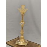 AN EARLY 20t C. VENETIAN GOLD DUST INCLUDED CLEAR GLASS CANDLESTICK, THE TWIN BALUSTER STEM AND DRIP