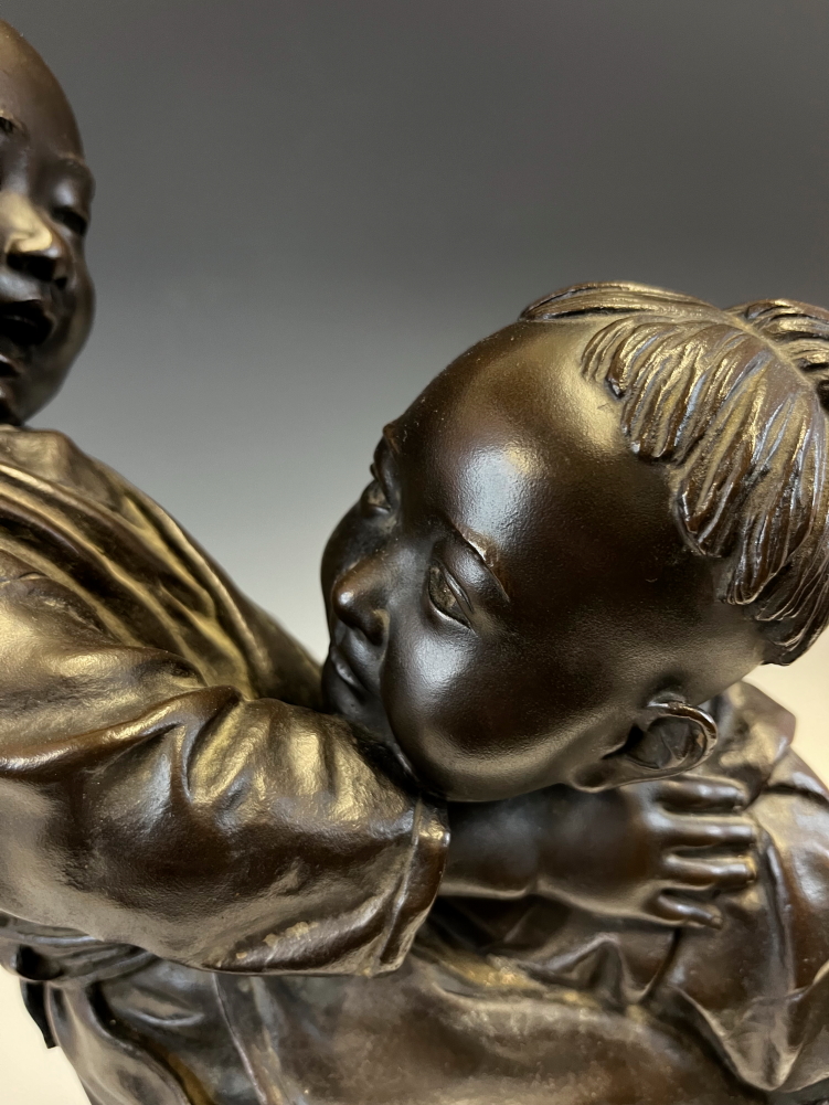 IZUMI SEIJO (1865-1937), A BRONZE OF TWO YOUNG BOYS WRESTLING, SEIJO SEAL MARK ON THE BASE. H - Image 6 of 23