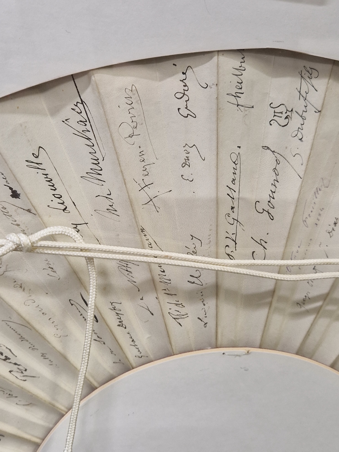 A 1881-3 FAN IN A DOUBLE SIDED FRAME, THE BACK OF THE HOLLY PAINTED LEAF SIGNED BY FRENCH - Image 4 of 7