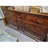 A LATE 18th/EARLY 19th C. MAHOGANY CHEST/DRESSER BASE WITH A CONFIGURATION OF SIX DRAWERS OVER TWO C