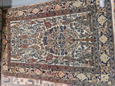AN ANTIQUE PERSIAN ISFAHAN TREE OF LIFE RUG 204 x 138cms