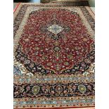 A GOOD QUALITY PERSIAN KESHAN CARPET 398 x 293cms