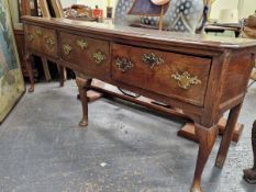 A 19th C. OAK DRESSER WITH THREE DRAWERS ABOVE THE FRONT CABRIOLE LEGS ON PAD FEET. W 208 x D 45 x H