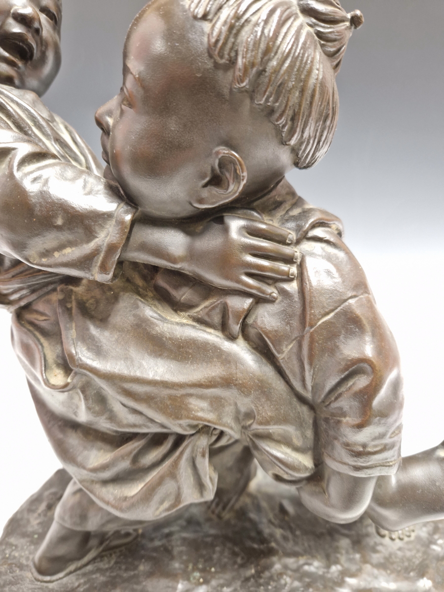 IZUMI SEIJO (1865-1937), A BRONZE OF TWO YOUNG BOYS WRESTLING, SEIJO SEAL MARK ON THE BASE. H - Image 18 of 23