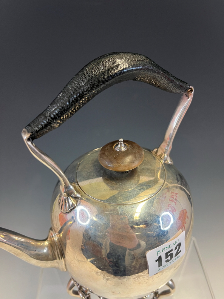 A SILVER KETTLE, BURNER AND STAND BY SAMUEL WHITFORD, LONDON 1764, THE KETTLE WITH BLACK LEATHER - Image 4 of 10