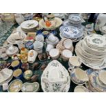 WEDGWOOD DINNER WARES, WOODS TEA AND DINNER WARES, A FISH PLATTER AND PLATES, A BESWICK WREN AND