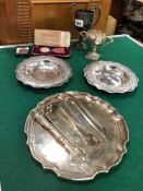 TWO HALLMARKED SILVER TROPHY CUPS, A PAIR OF ARTS AND CRAFTS SILVER DISHES, A SMALL SALVER, TWO