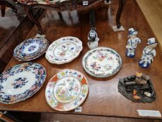COALPORT AND OTHER DECORATIVE PLATES, A LOMONOSOV MAGPIE AND THREE OTHER FIGURES