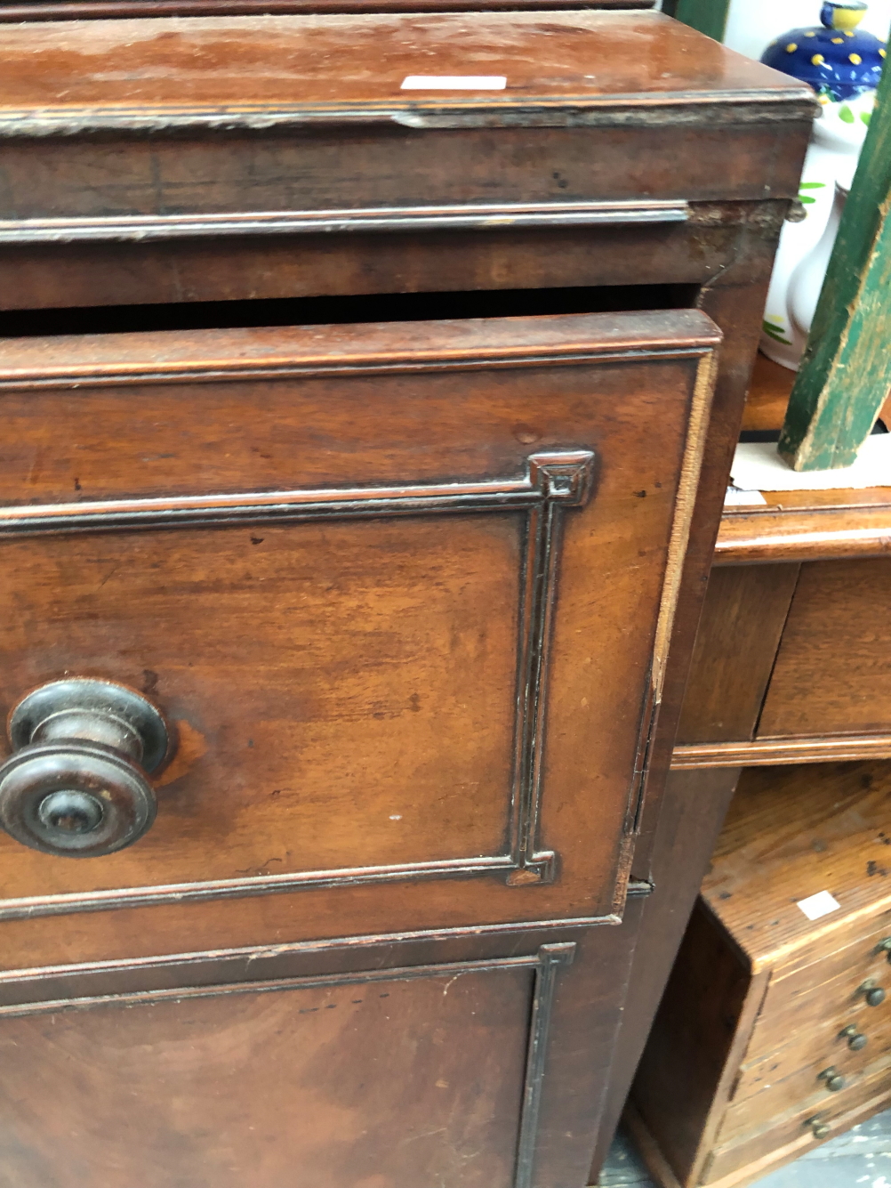 A GEORGE III MAHOGANY SECRETAIRE BOOKCASE WITH CABINET BASE FITTED WITH DRAWERS. 222 X 88 X 51CMS. - Image 4 of 23