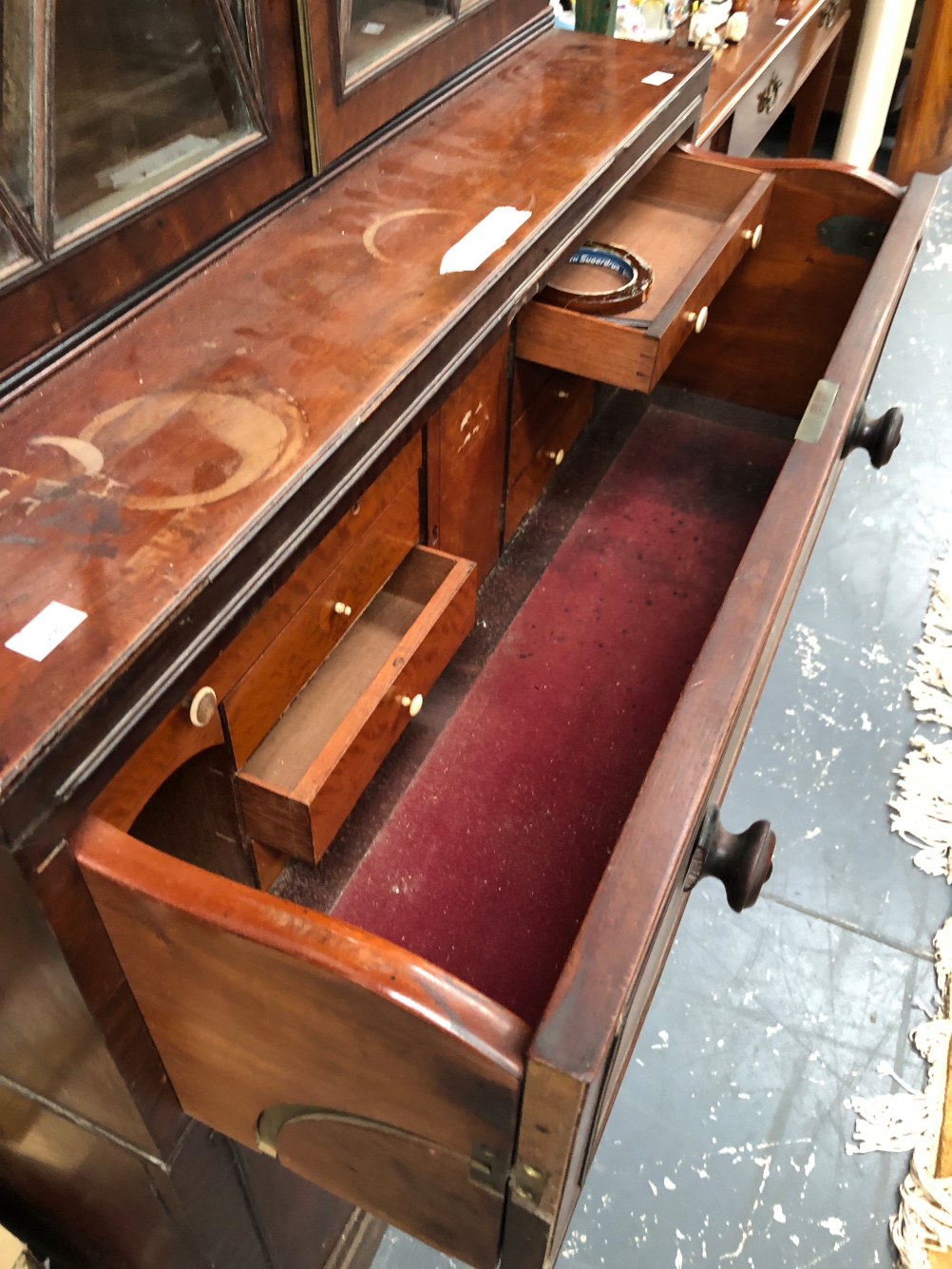 A GEORGE III MAHOGANY SECRETAIRE BOOKCASE WITH CABINET BASE FITTED WITH DRAWERS. 222 X 88 X 51CMS. - Image 15 of 23