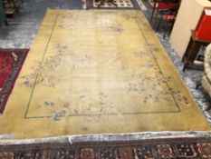 A COUNTRY HOUSE ORIENTAL CARPET OF CHINESE ART DECO DESIGN. 456 x 304cms