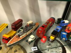 A COLLECTION OF DIE CAST AND TIN PLATE VEHICLES