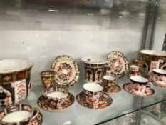 A COLLECTION OF CROWN DERBY IMARI PALETTE TEA WARES AND VASES