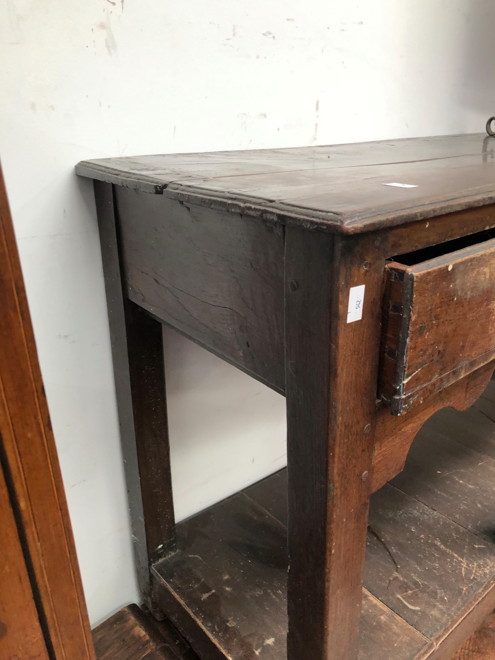 A GEORGIAN AND LATER OAK SMALL THREE DRAWER POT BOARD DRESSER BASE. 72 X 134 X 42CMS. - Image 3 of 22