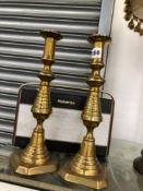 A ROBERTS RADIO TOGETHER WITH A PAIR OF VICTORIAN BRASS CANDLESTICKS
