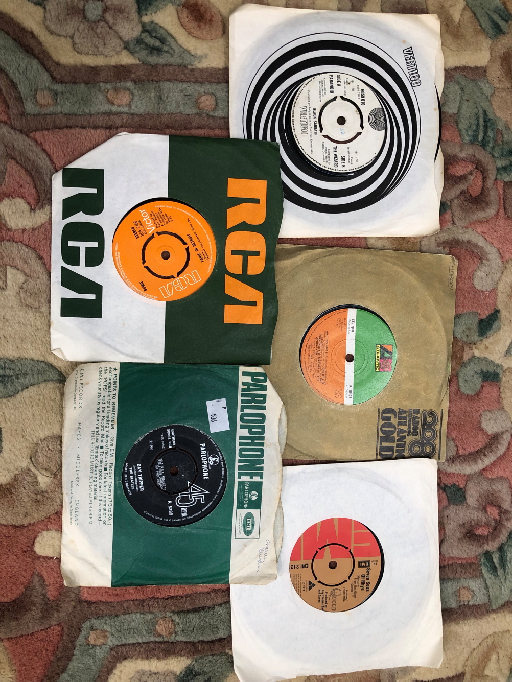 A COLLECTION OF 45RPM SINGLE RECORDS - Image 4 of 6