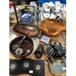 TREEN BOWLS, A SHOE TREE, HORN BOWLS, A SCANDINAVIAN PAINTED WOOD BOWL AND A BRASS CANDELABRUM