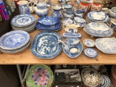 A COLLECTION OF BLUE AND WHITE CERAMICS, JUGS, TUREENS, PLATTERS, PLATES, ETC.