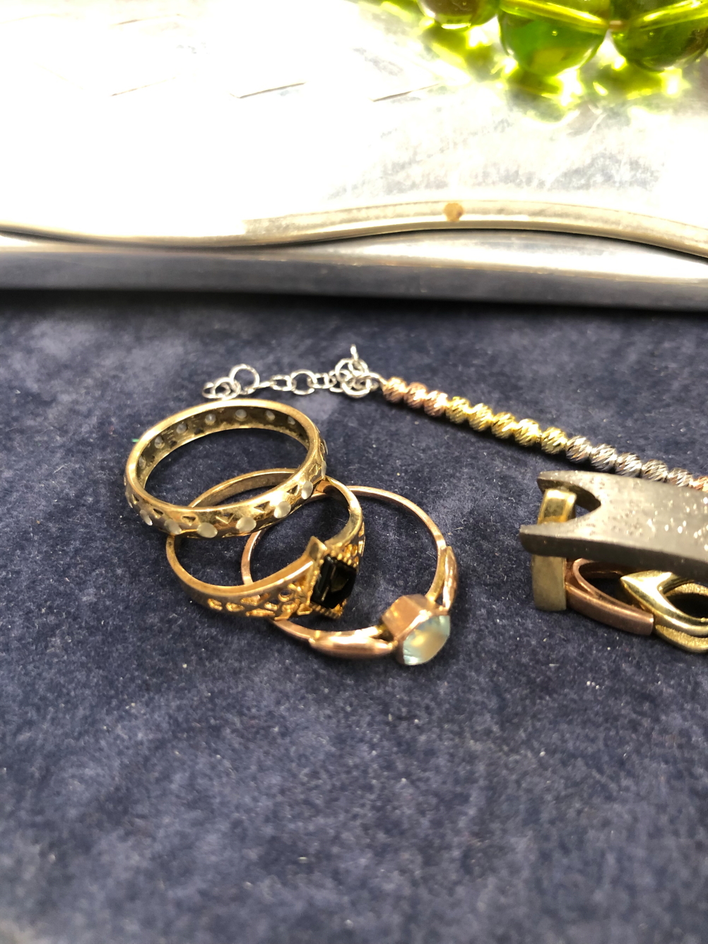 THREE 9ct GOLD DRESS RINGS, WEIGHT 4.12grms, TOGETHER WITH A QUANTITY OF SILVER JEWELLERY, WEIGHT - Image 2 of 10