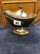 A HALLMARKED SILVER HINGE LIDDED SAUCE BOAT. WEIGHT 464grms.